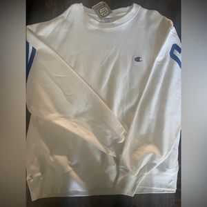 New champion crewneck sweatshirt!!!
